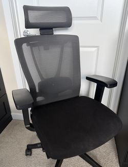 Autonomous ErgoChair Pro Office Chair