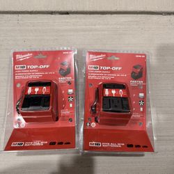 Milwaukee TOPOFF M18 18-Volt Lithium-Ion 175-Watt Powered Compact Inverter for M18 Batteries