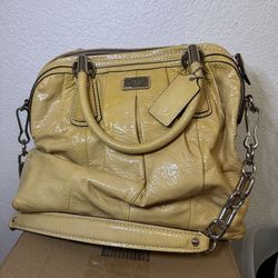 Authentic Coach Kristin  Patent Leather Satchel Handbag Purse G1068-1606