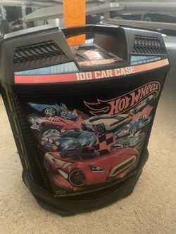 Hot Wheels Rolling Case With Cars