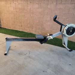 CONCEPT 2 ROWER 