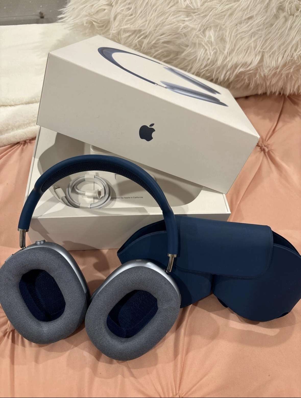 AirPod Maxes