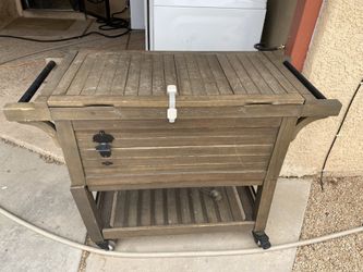 Tommy Bahamas Ice Chest 