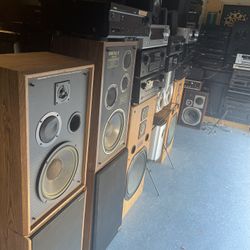 Plenty Of Electronics Available 