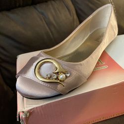 Cute Flats Woman’s 8