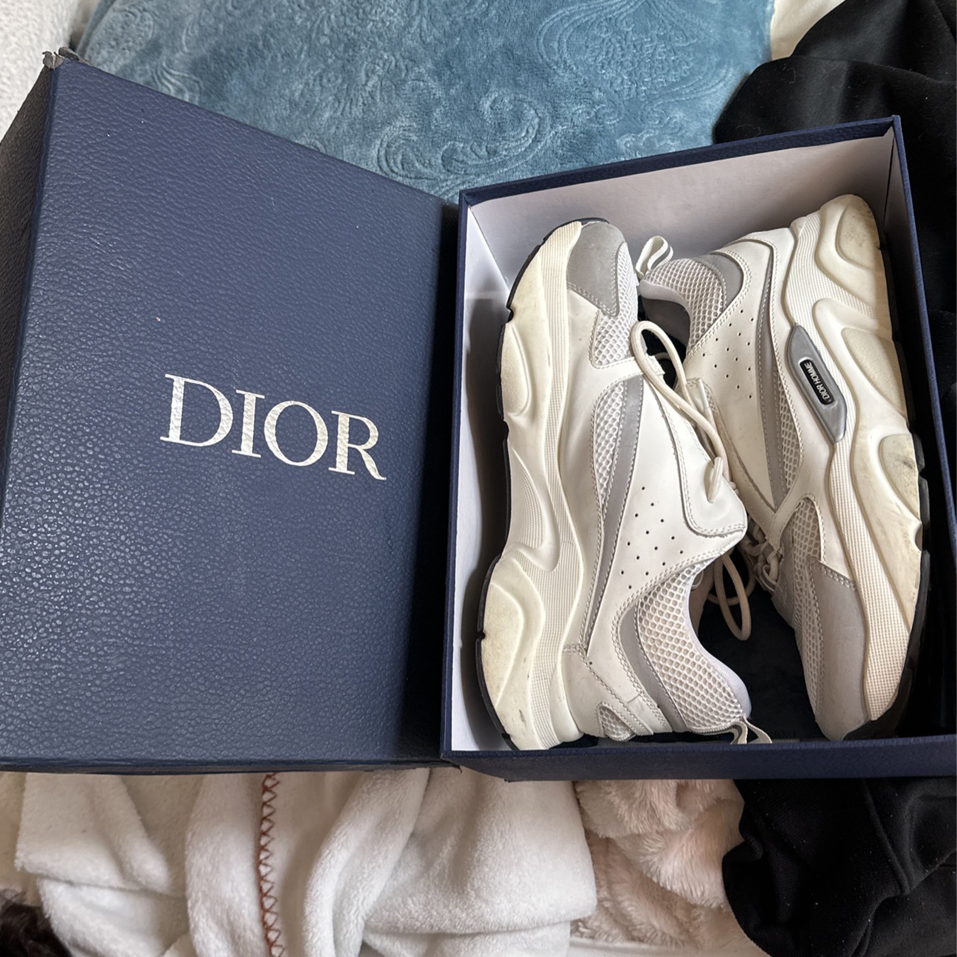 DIOR RUNNER SNEAKERS SIZE 9