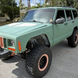 2000 Jeep Cherokee