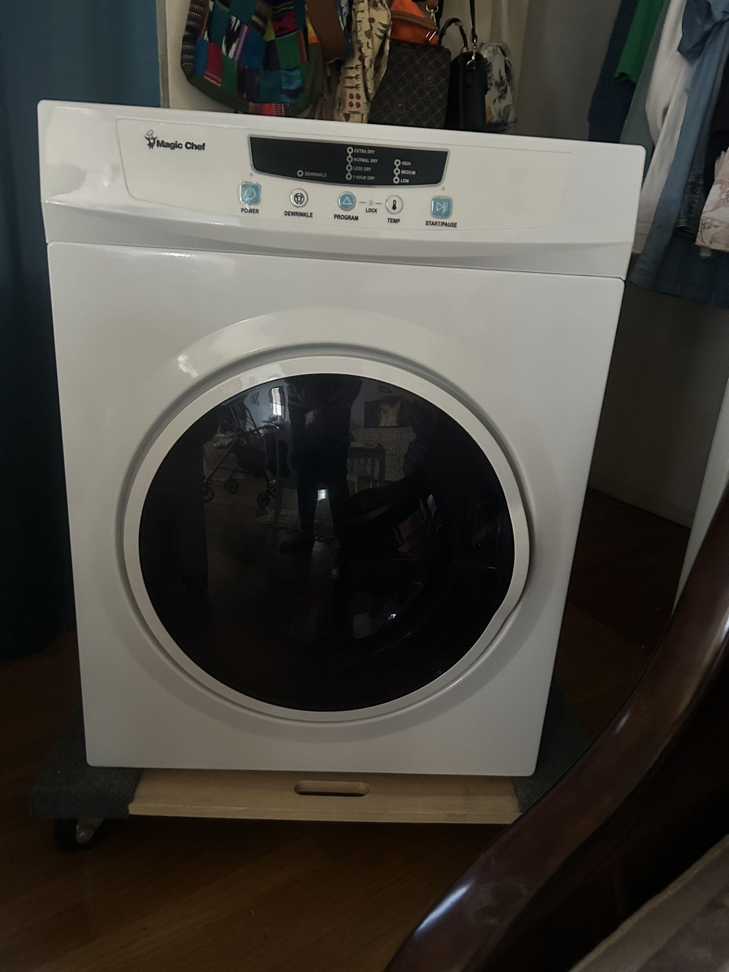 Magic Chef Compact 3.5 cu. ft. Electric Dryer in White