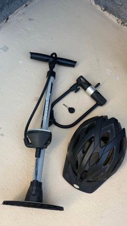 Schwinn Standpoint 27.5" Mountain Bike Bundle – Helmet, Lock & Pump Included