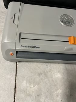 Food vacusaver seals food