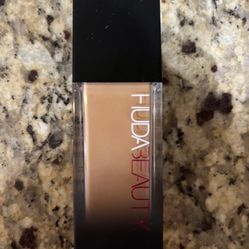 Huda Beauty Foundation