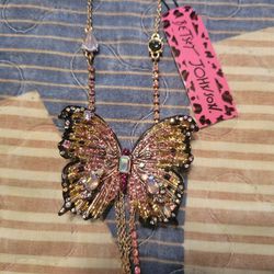 Betsey Johnson butterfly necklace pendant 