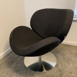 Vintage Mid Century Modern BoConcept Shelly Swivel Lounge Chair