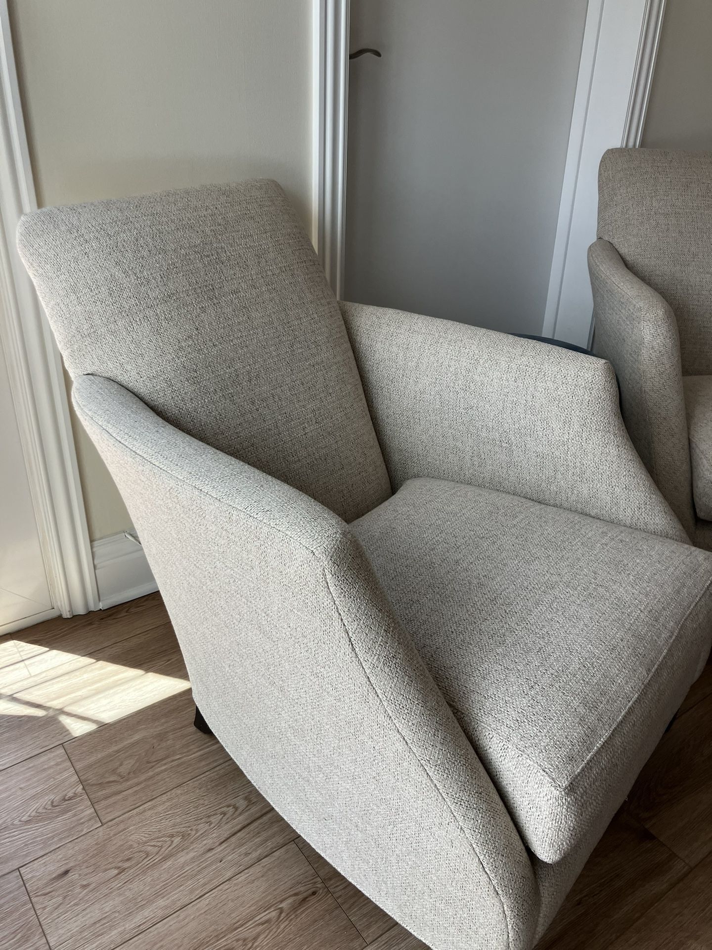 Modern Side Chair - Very Comfortable 