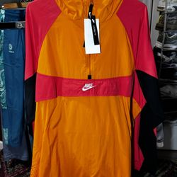 NWT Nike Men Sportswear Hooded Pullover RARE Size LARGE Windbreaker NEW