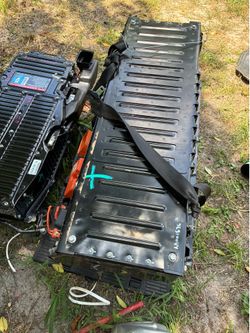 Ford Focus Electric hybrid battery high voltage lithium ion EV