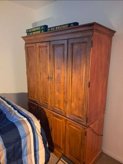 Armoire.. please read description