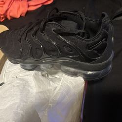 Woman’s Size 9 Nike