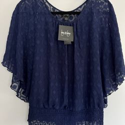 New! Woman’s Top Size Z