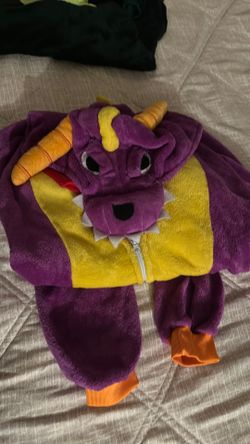 Costume