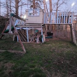 Free Swing Set, Sanford NC