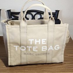 Marc Jacobs The Canvas Medium Tote Beige 