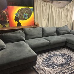 Gorgeous Gray Sectional 129”L x 51”w