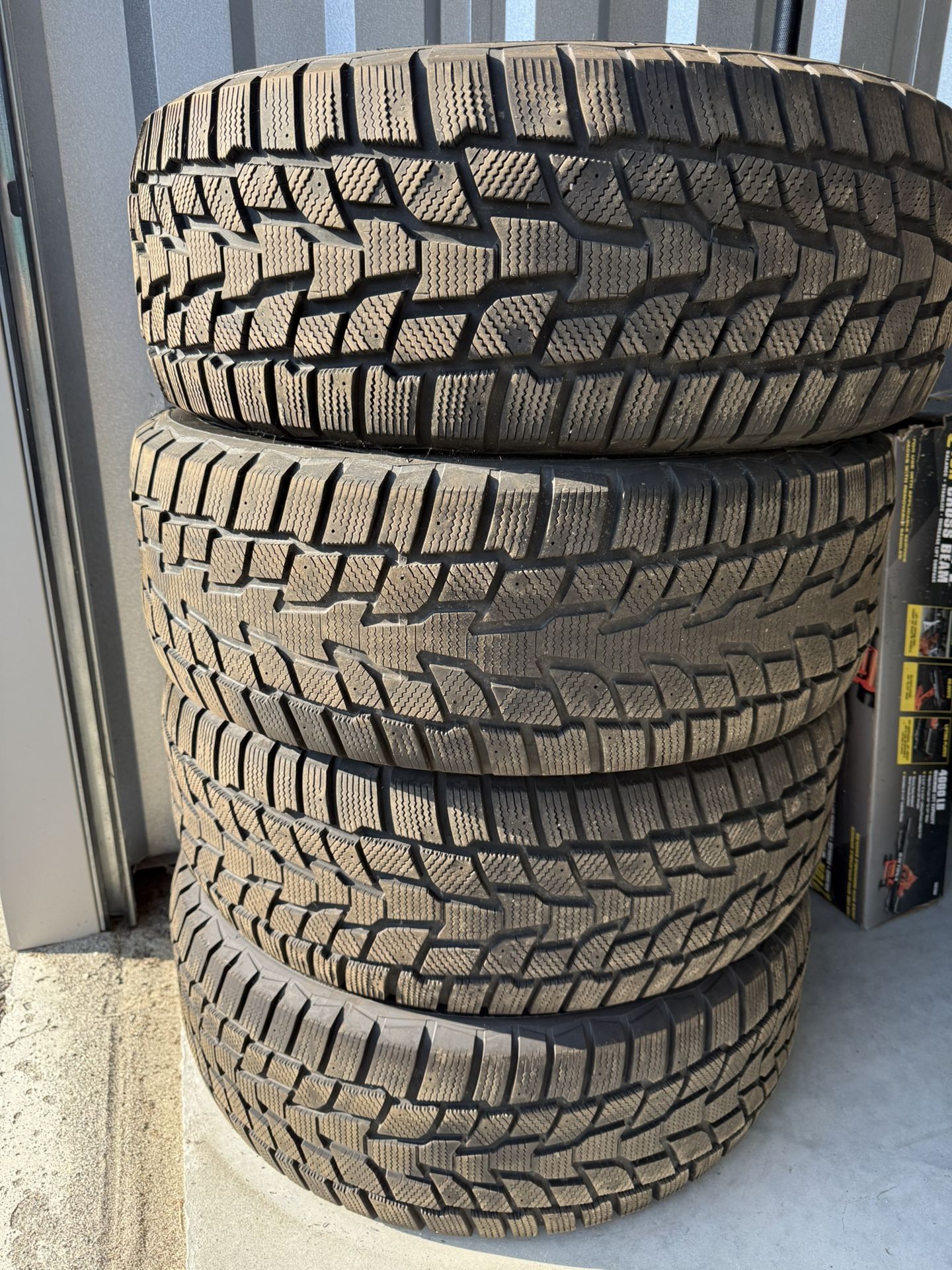 Cooper Evolution Snow Tires