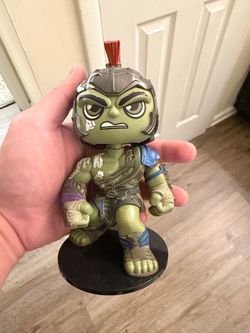 Hulk bobble head