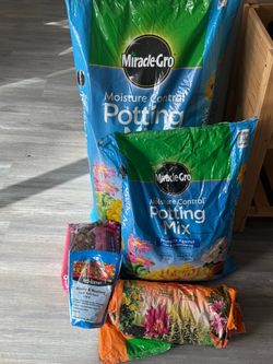 Soil, Planting Mix & Plant Food