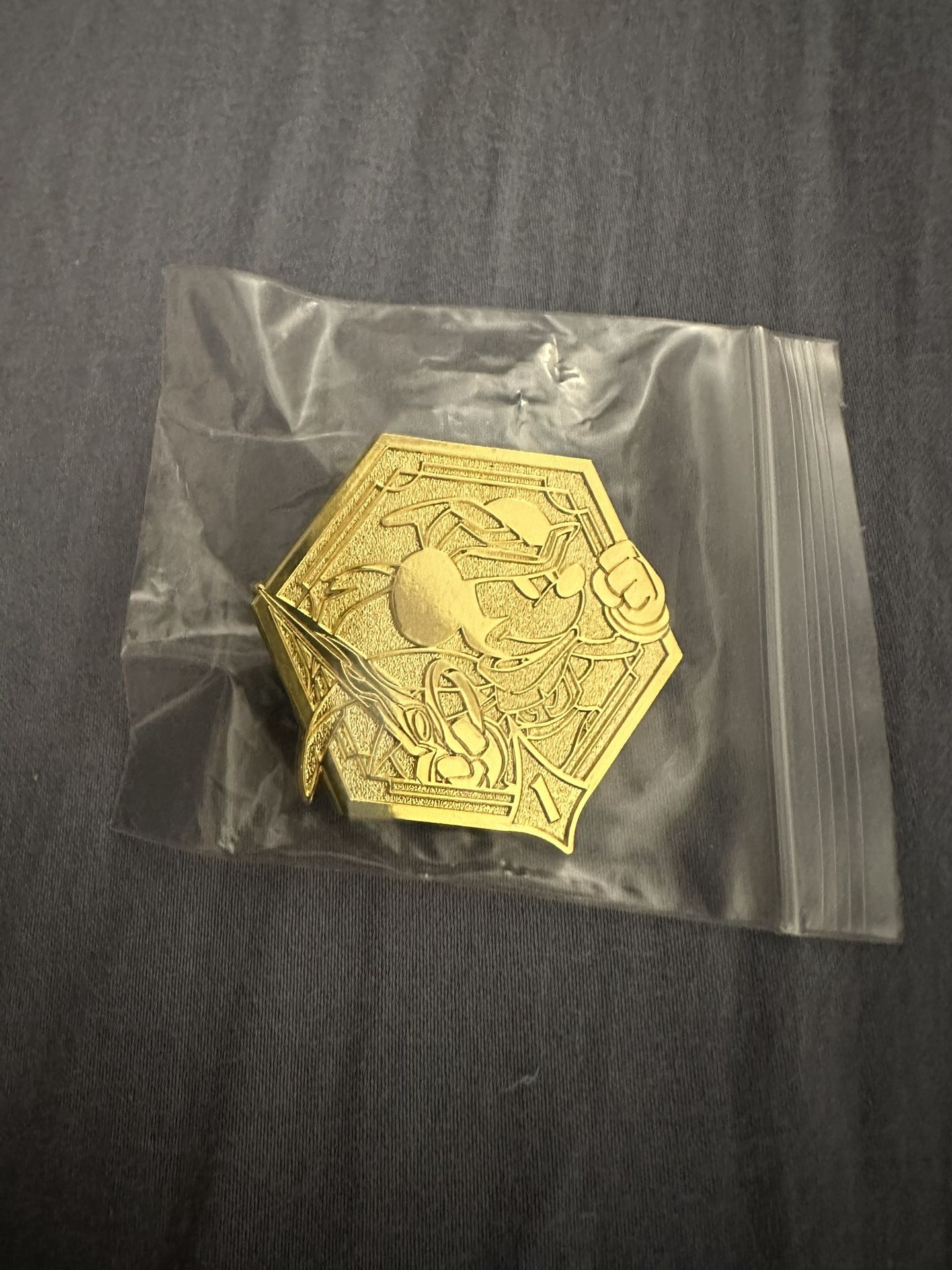 2024 DISNEY D23 EXPO EXCLUSIVE LORCANA MICKEY MOUSE GOLD ANNIVERSARY PROMO PIN
