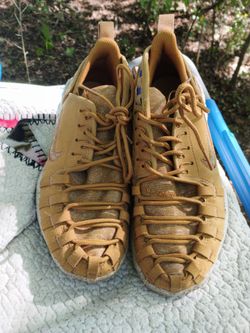 Nike Huarache Wheat Tan Woven Sneakers