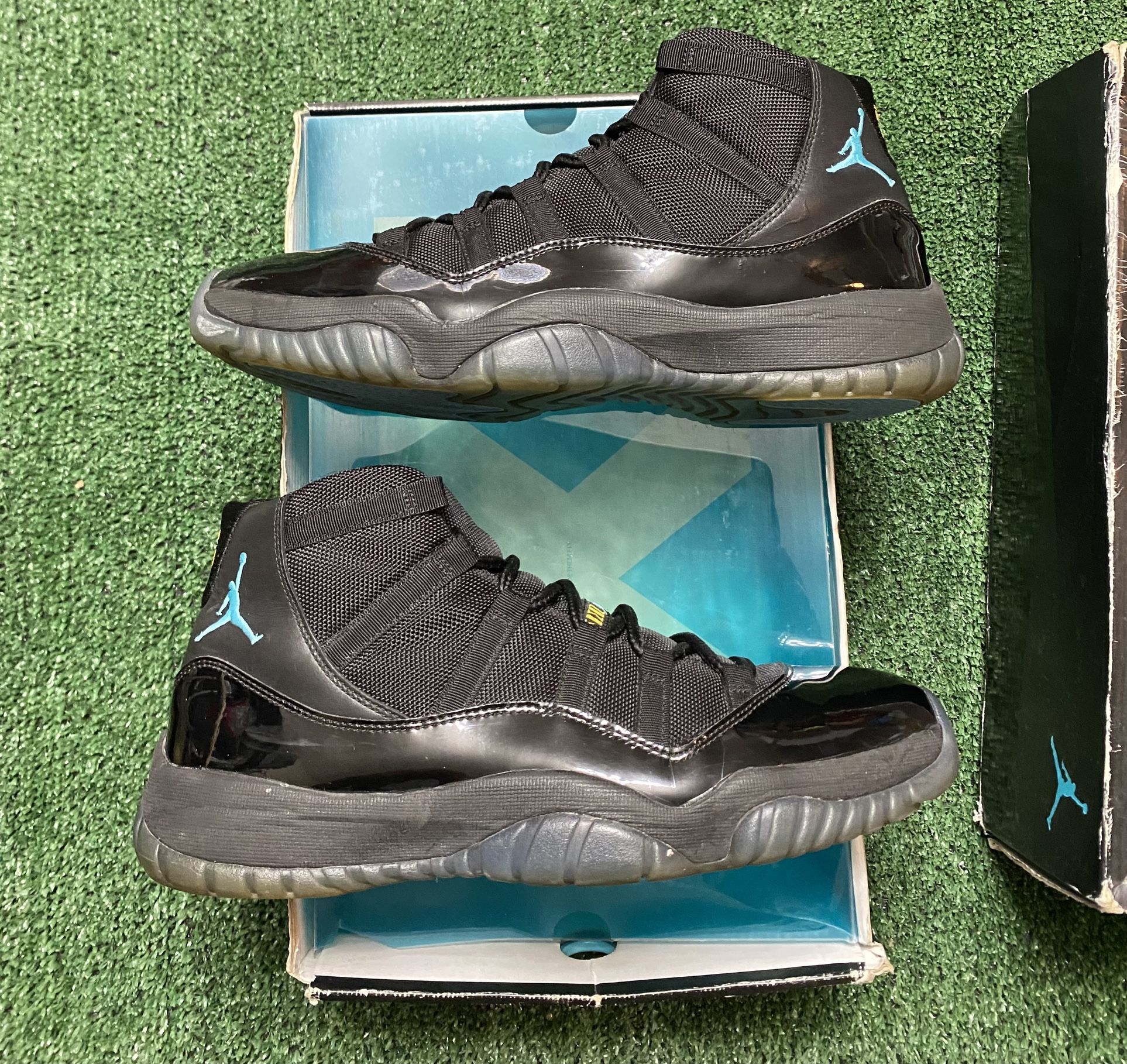 Jordan Gamma 11s size USED But Clean