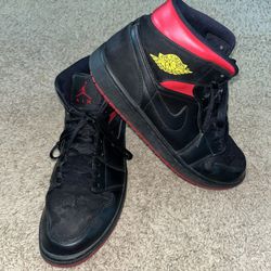 Jordan 1 Mid “Last shot” Size 13