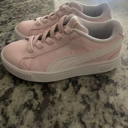 Little Girls Pink Pumas Shoes 