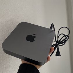 Apple Mac mini 2018 — i7 —- 64GB Ram — 1tb SSD
