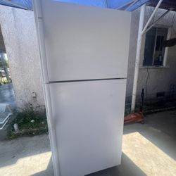 Kenmore Refrigerator work perfect fridge & freezer 