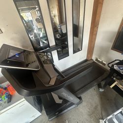Treadmill 
