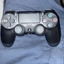 PS4 Controller Used 30$