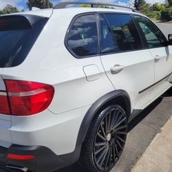 BMW X5, Clean Title, Smogged, Registered, 24"rims, Runs And Drives Great 