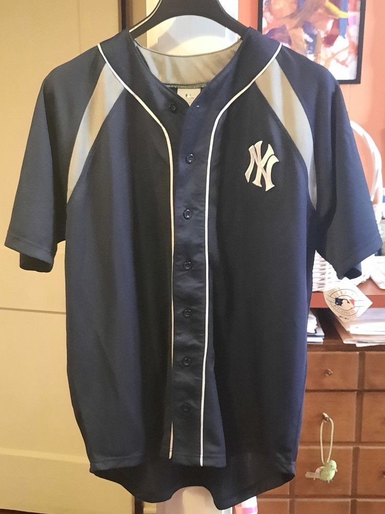 New York Yankees Genuine MLB 100% Polyester Jersey size XL