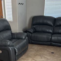 Nice Set Of Recliners