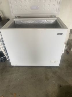 Large hard sided freezer