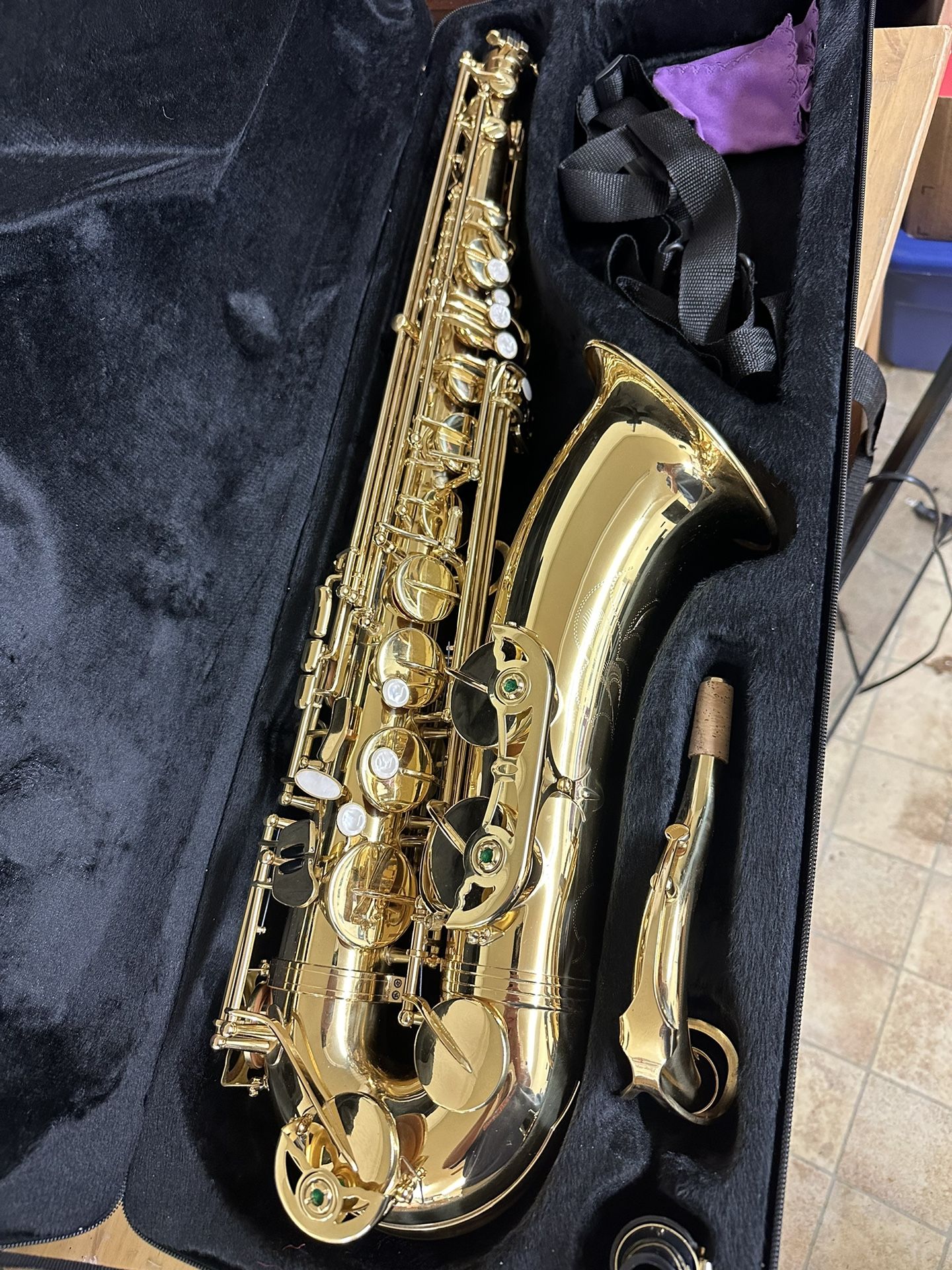 Nice Gold TENOR Saxophone with New Reeds Excellent Condition $550 Firm