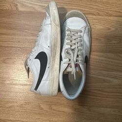 Nike Blazer Low '77