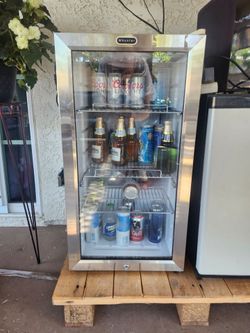 Glass door mini fridge