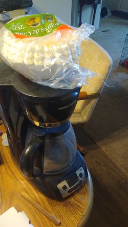 Black & Decker coffee pot and filters