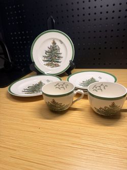 Spode Christmas Tree Teacups Saucers plates Lot of 8 Made In England Vintage