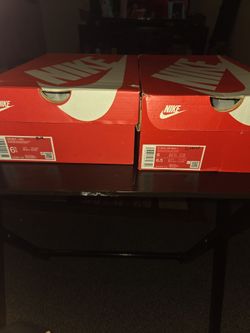 2 pair of Nike Air Max