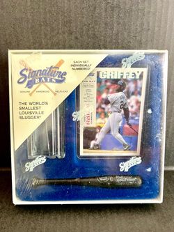 Ken Griffey Jr Lot (11) 1989 Topps Traded SGC 9 RC Rookie Mini Bat No 015720